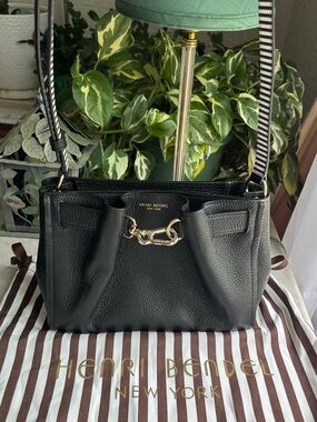 NWOT henri bendel Black Leather Statement Crossbody Bag